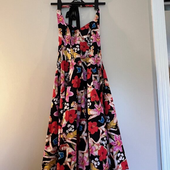 Vixen: Halter sundress with scooped neckline - Picture 1 of 1